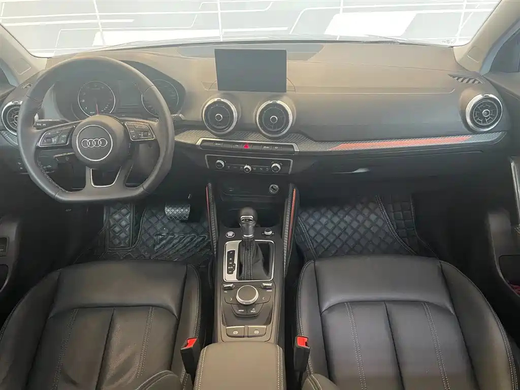 AUDI Q2L 2023