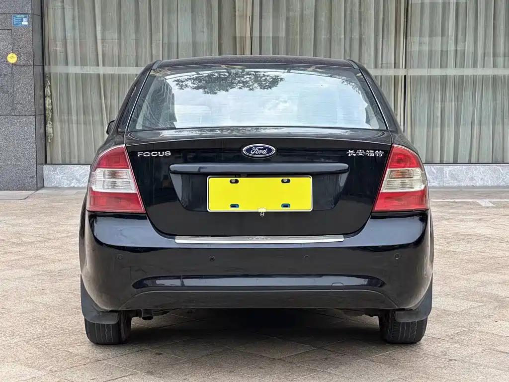 FORD FOCUS 2011