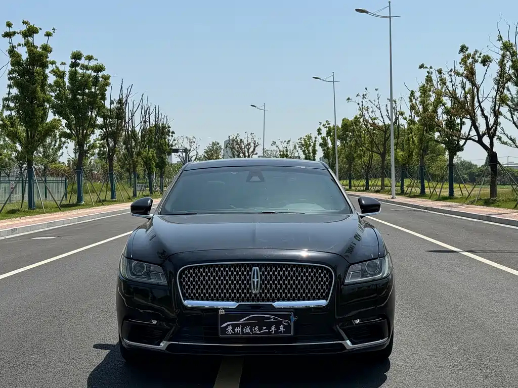 LINCOLN CONTINENTAL 2020