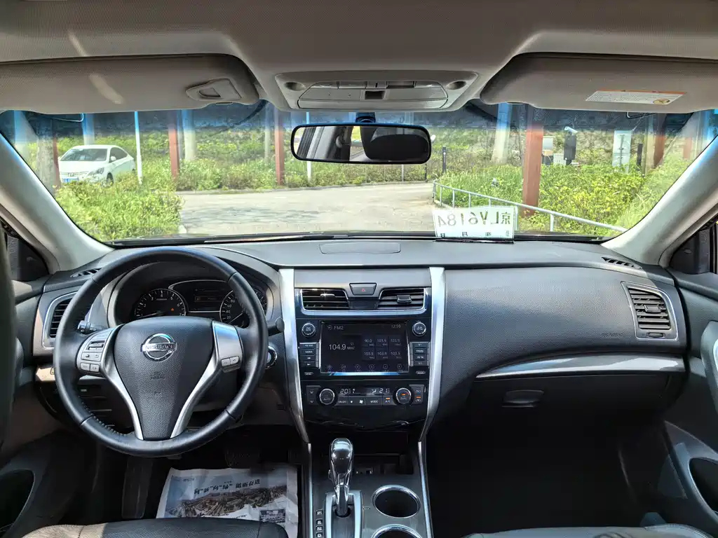 NISSAN TEANA 2014