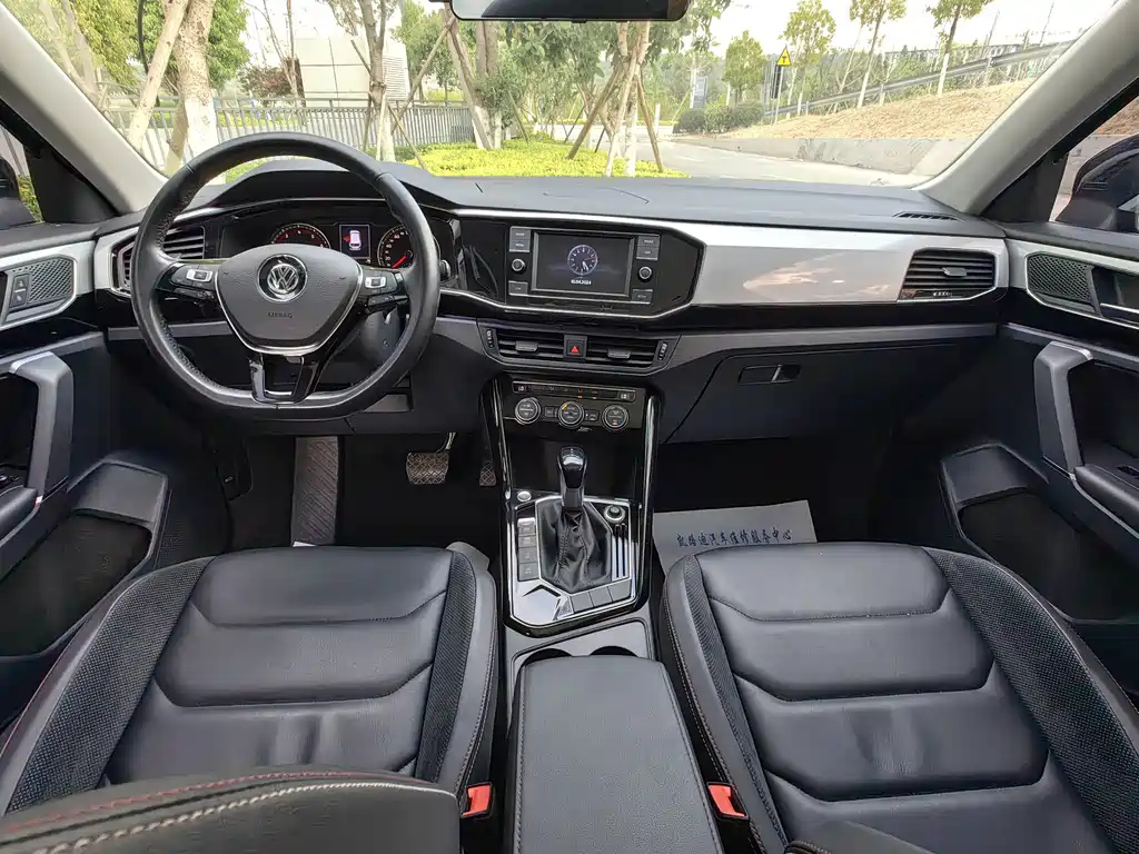 VOLKSWAGEN TAYRON 2020