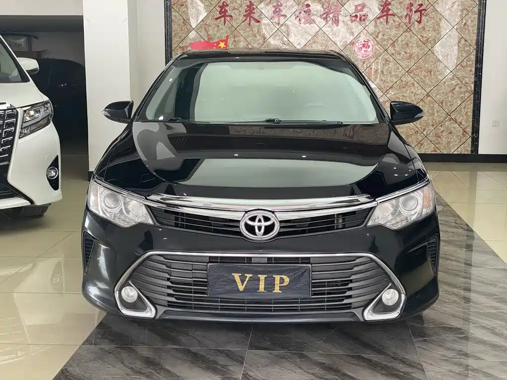 TOYOTA CAMRY 2016