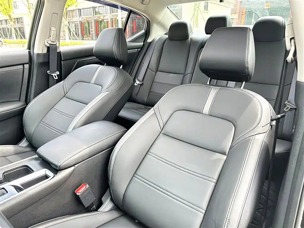 NISSAN SYLPHY 2020