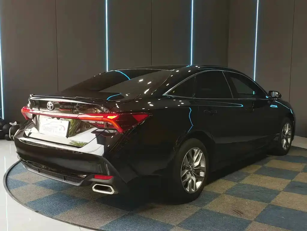 TOYOTA AVALON 2020