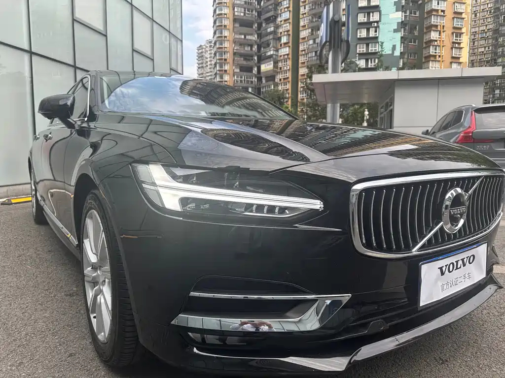 VOLVO S90 2020