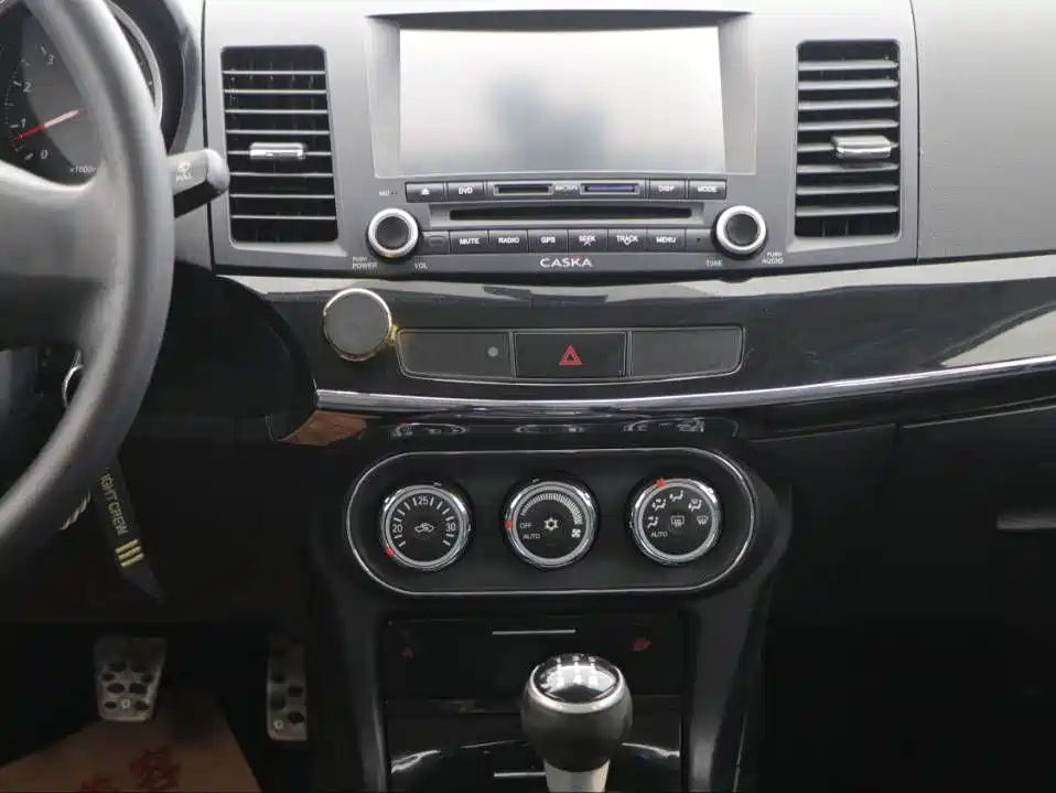 MITSUBISHI LANCER EX 2013