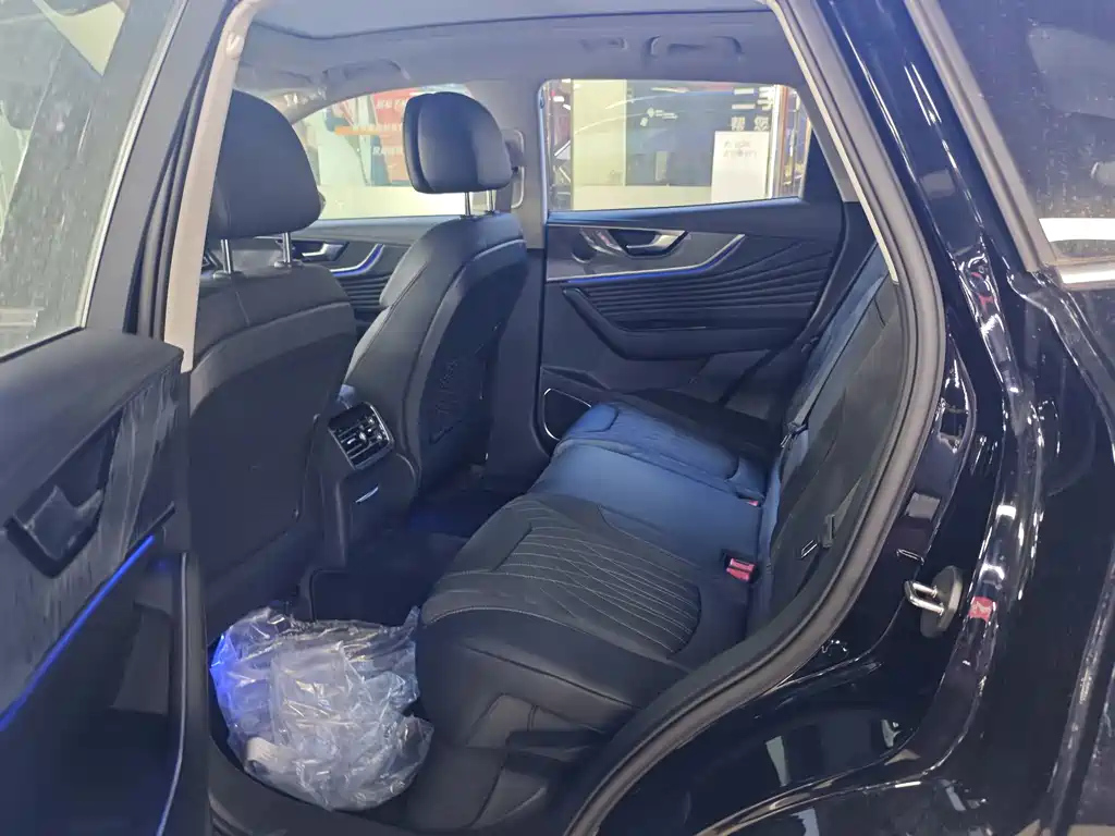 HONGQI HS5 2023