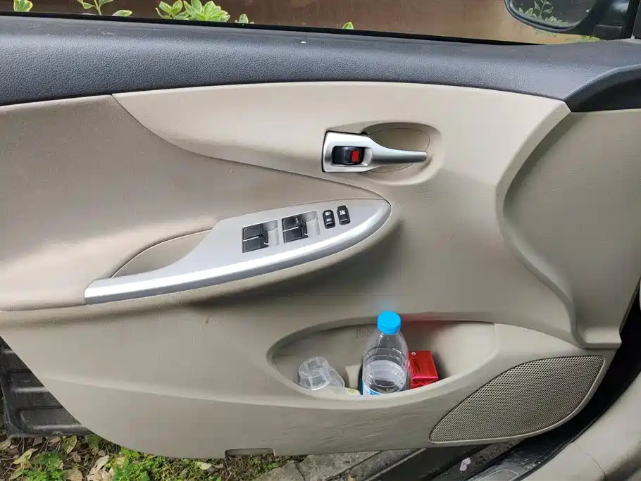 TOYOTA COROLLA 2014