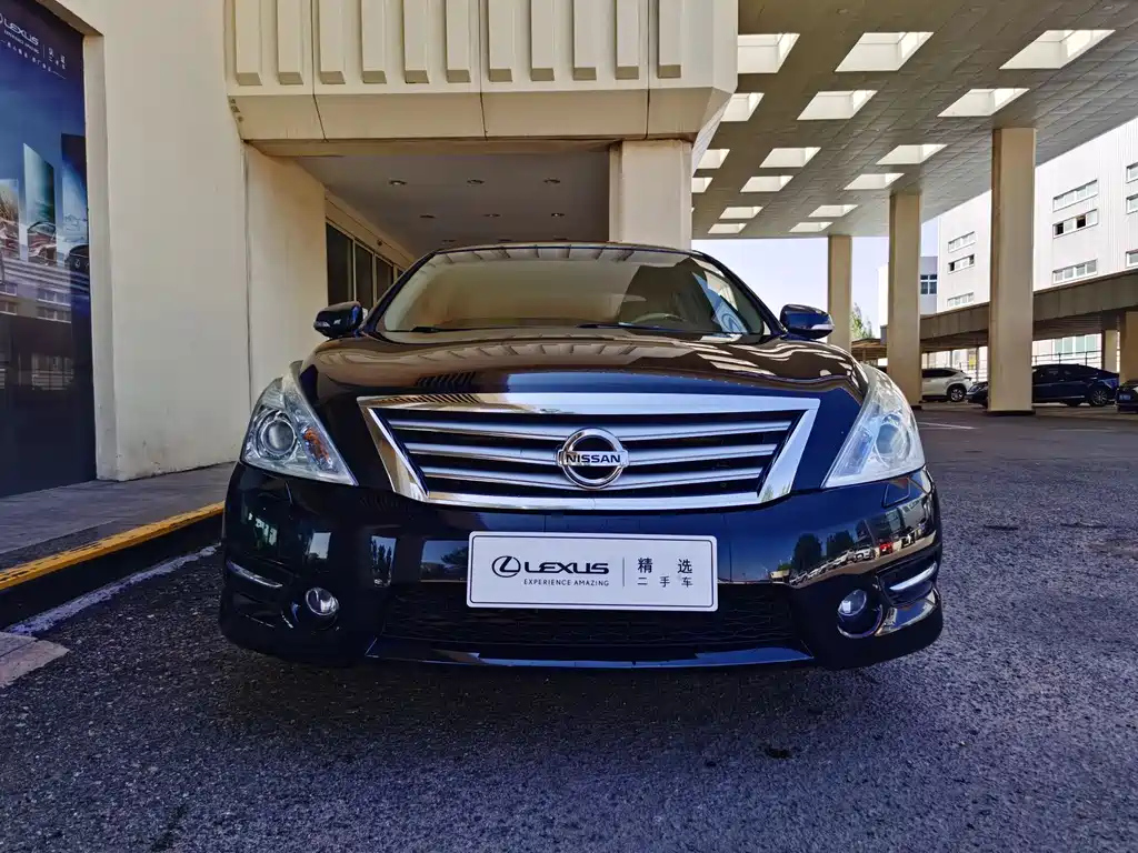 NISSAN TEANA 2011