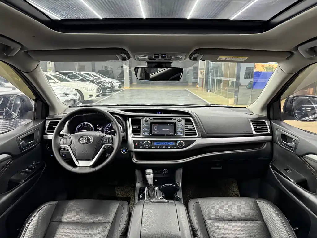 TOYOTA HIGHLANDER 2019