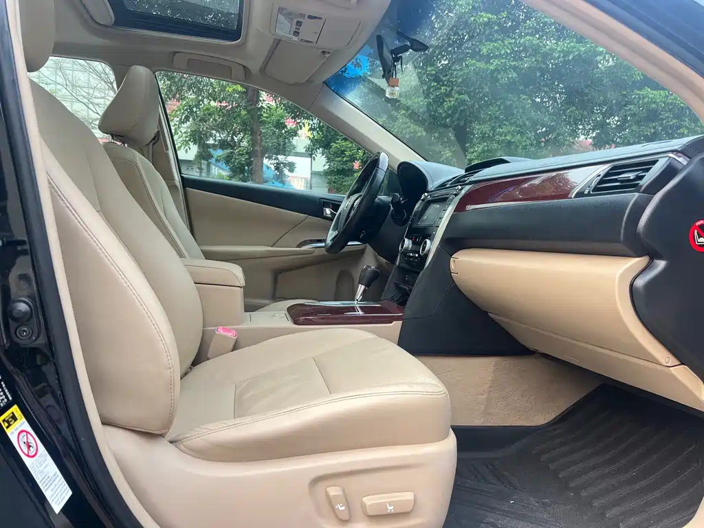 TOYOTA CAMRY 2012