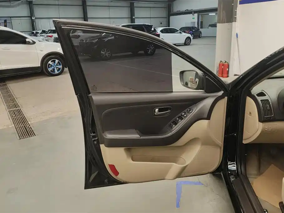 HYUNDAI CELESTA 2018