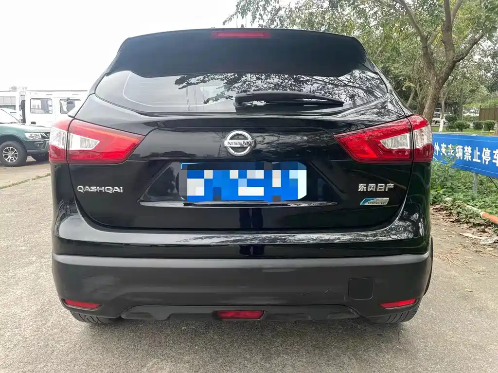 NISSAN QASHQAI 2019