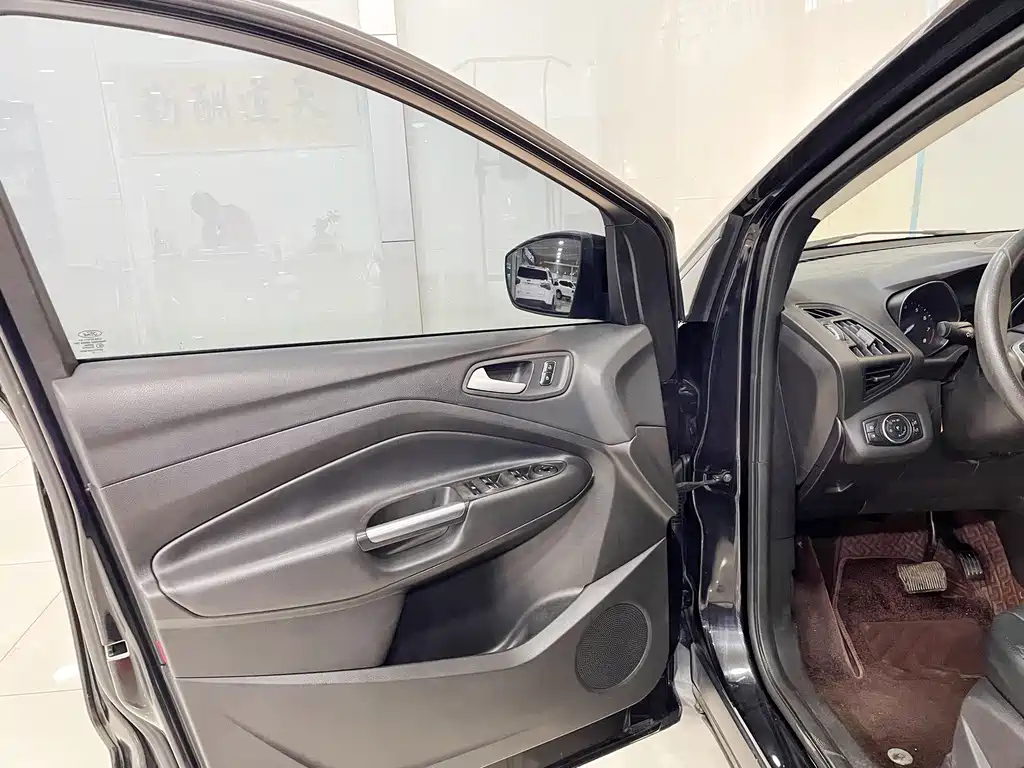 FORD ESCAPE 2016