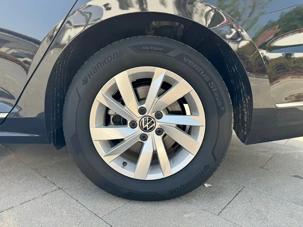 VOLKSWAGEN PASSAT 2022