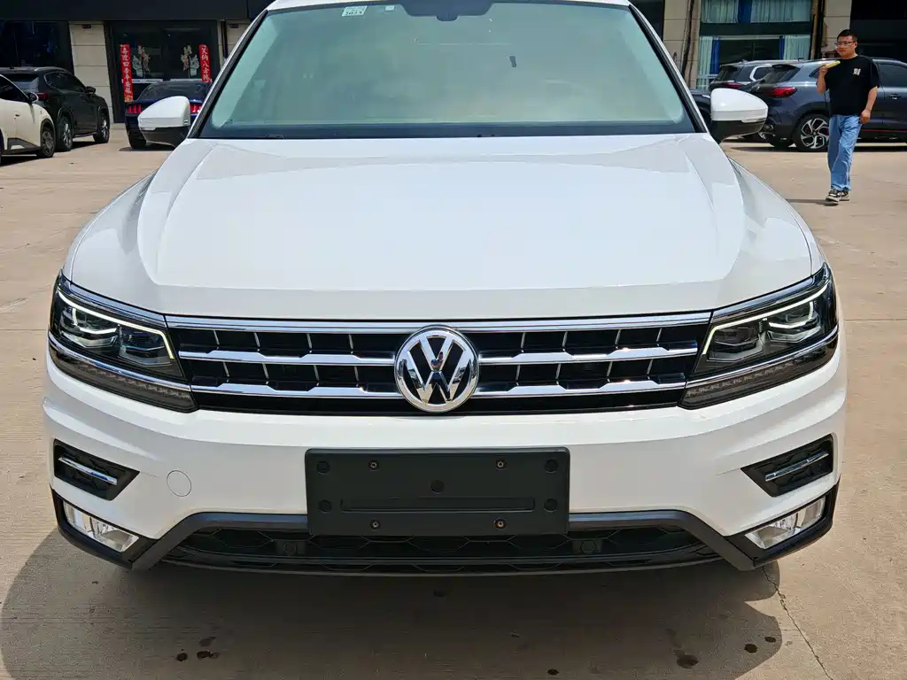VOLKSWAGEN TIGUAN L 2018