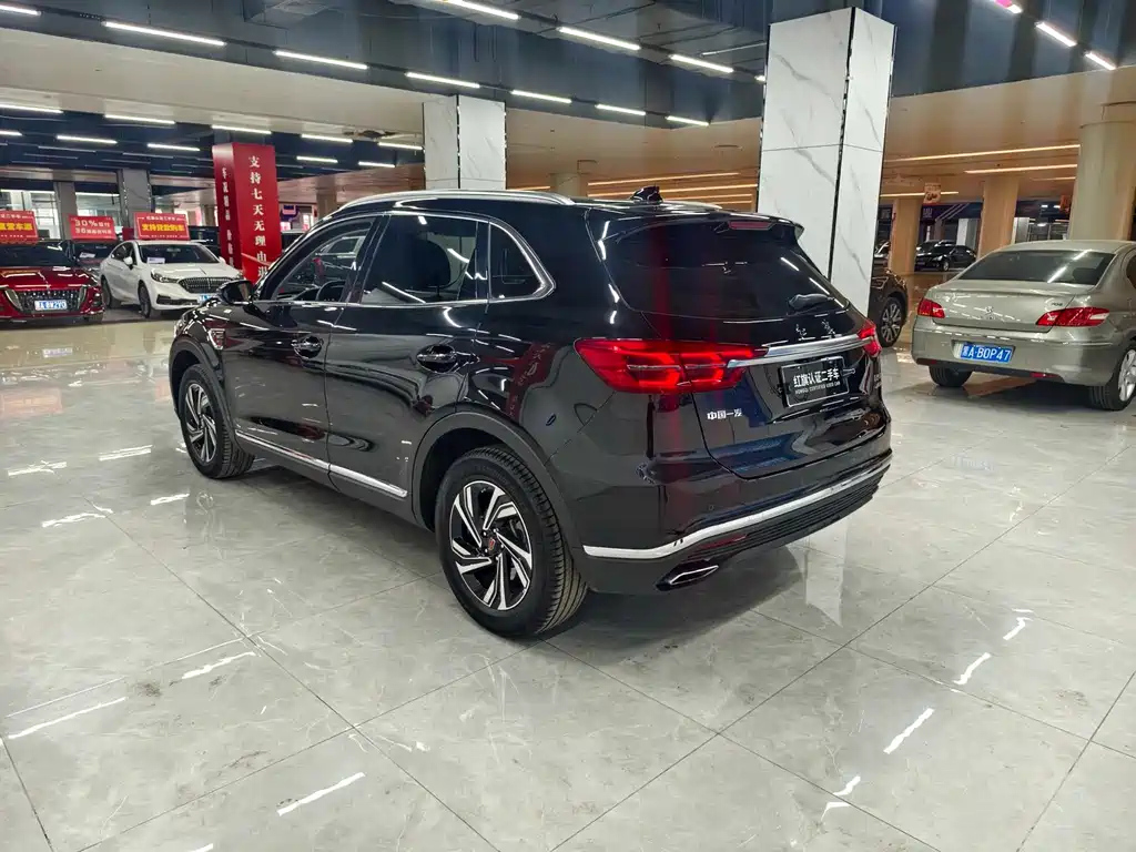 HONGQI HS5 2022
