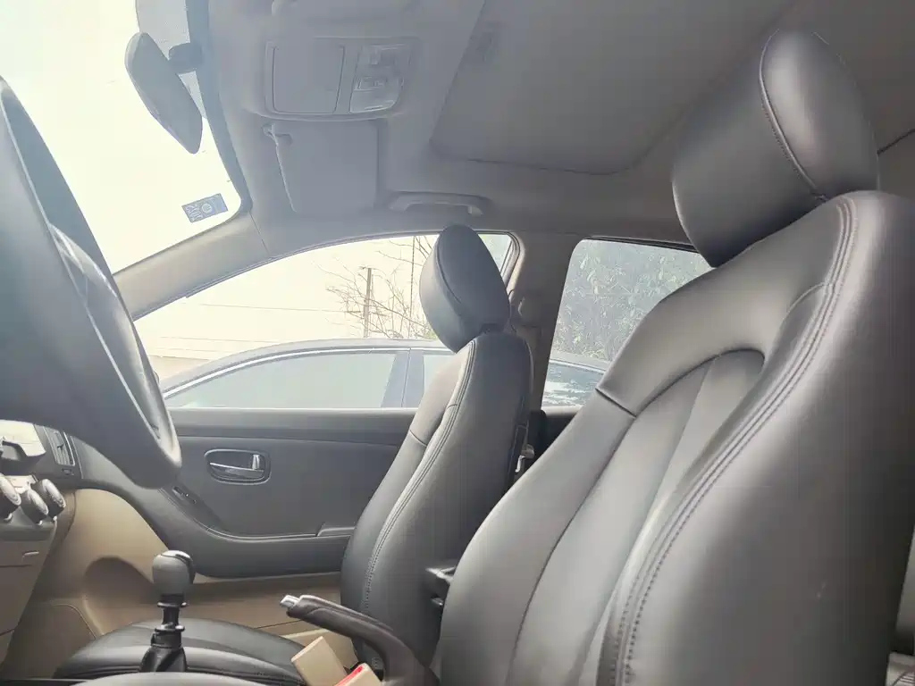 HYUNDAI CELESTA 2015