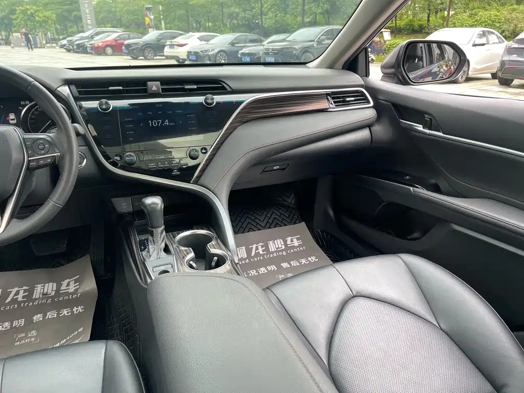 TOYOTA CAMRY 2020