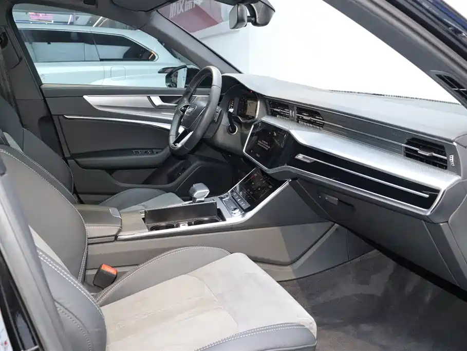 AUDI A6L 2021