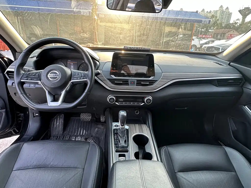 NISSAN TEANA 2021