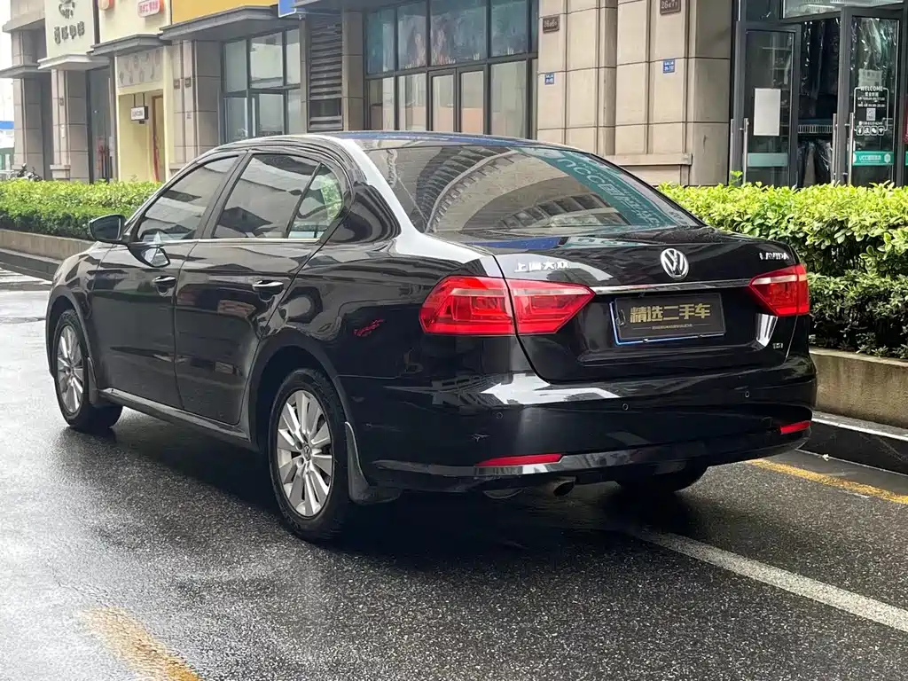 VOLKSWAGEN LAVIDA 2016