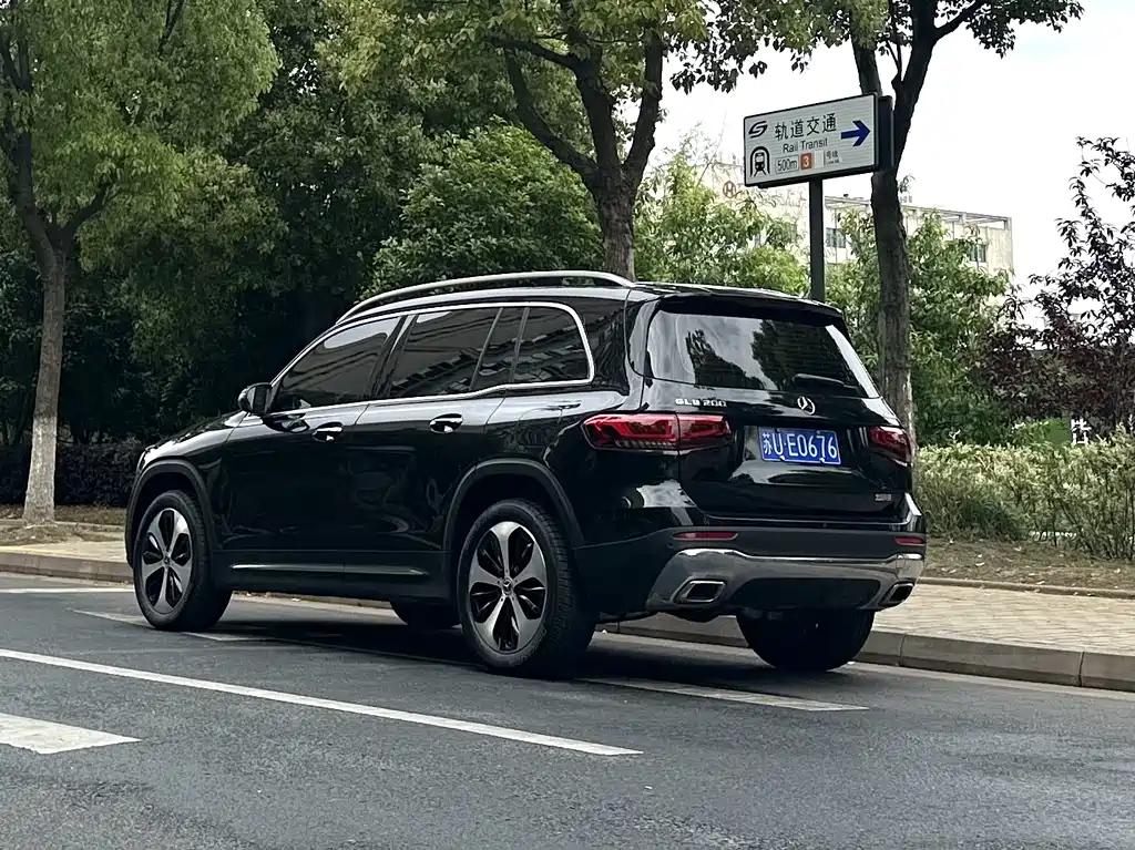 MERCEDES BENZ GLB 2021