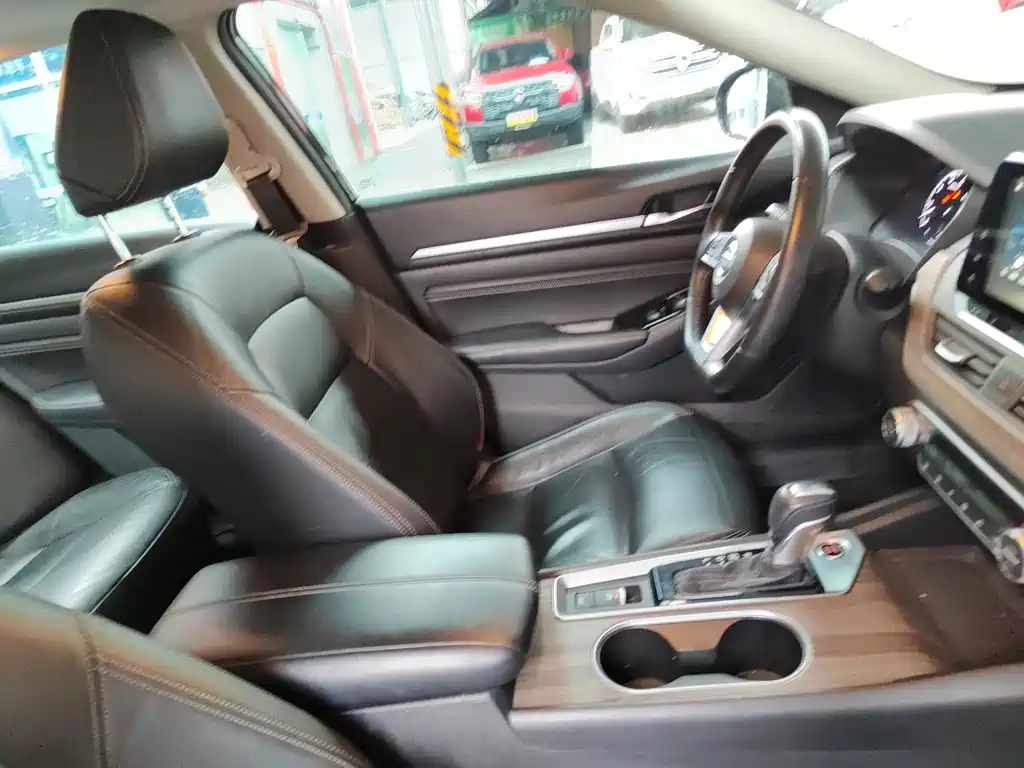 NISSAN TEANA 2021