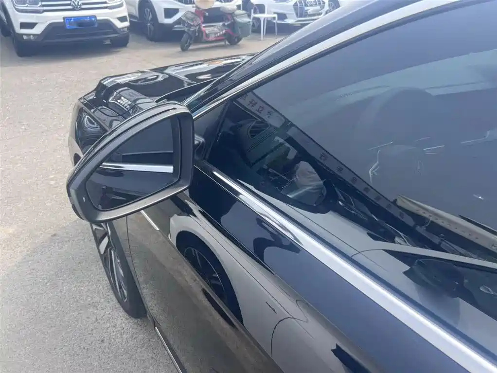 VOLKSWAGEN PASSAT 2023