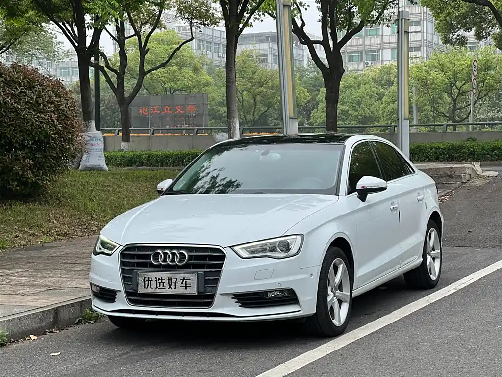 AUDI A3 2015