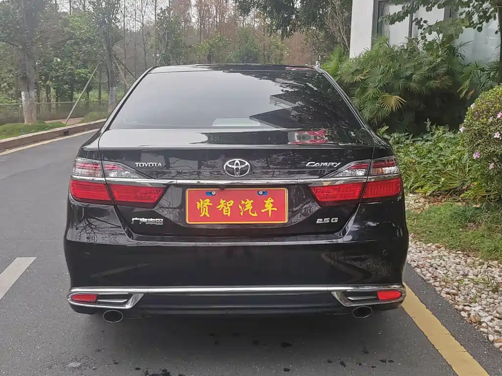 TOYOTA CAMRY 2017