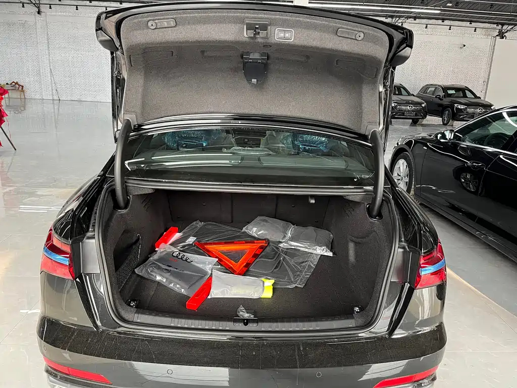 AUDI A6L 2024
