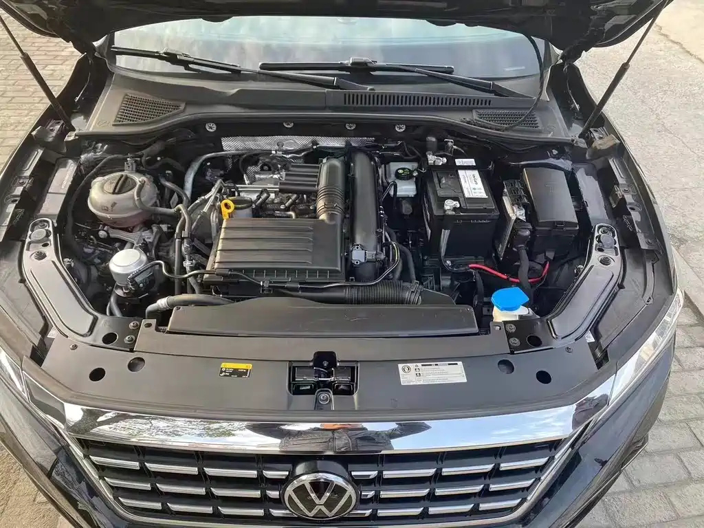 VOLKSWAGEN PASSAT 2021