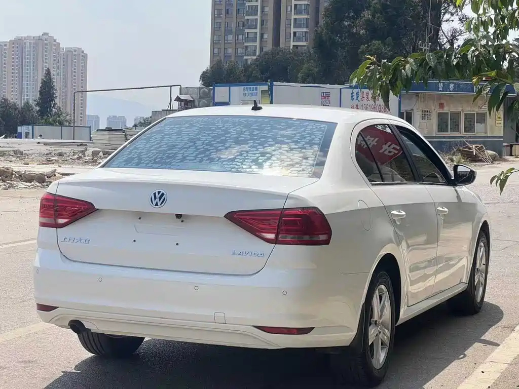 VOLKSWAGEN LAVIDA 2018