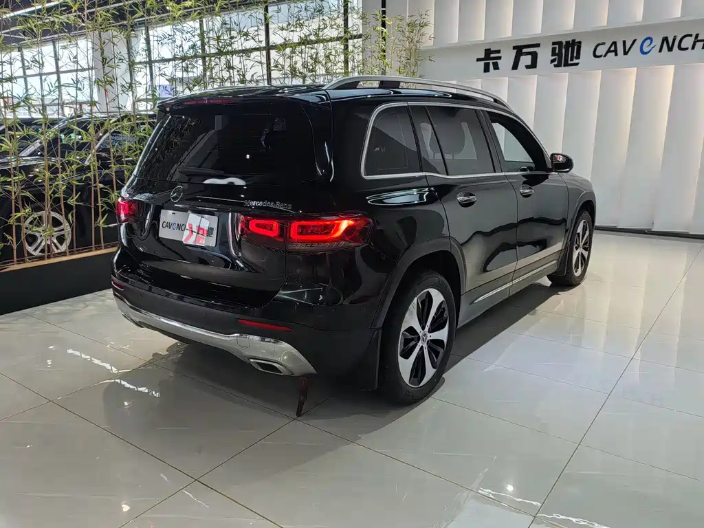 MERCEDES BENZ GLB 2021