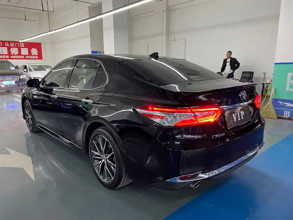 TOYOTA CAMRY 2023