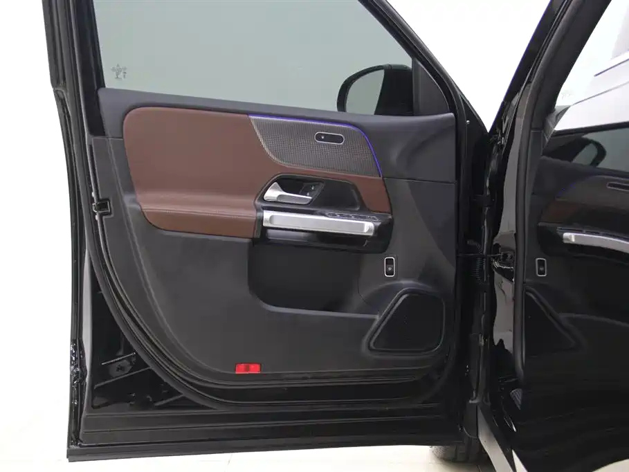 MERCEDES BENZ GLB 2022