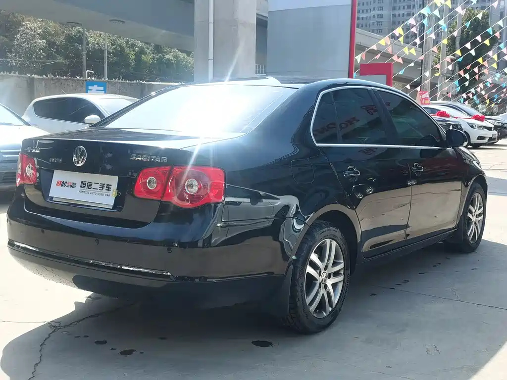 VOLKSWAGEN SAGITAR 2010