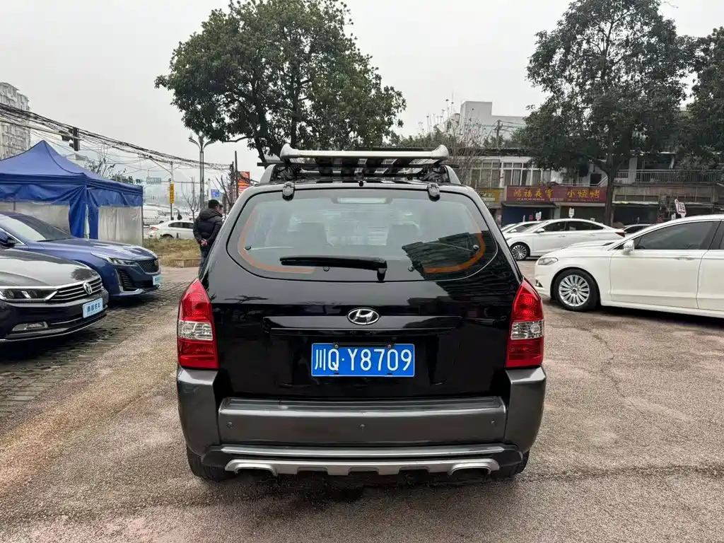 HYUNDAI TUCSON 2012