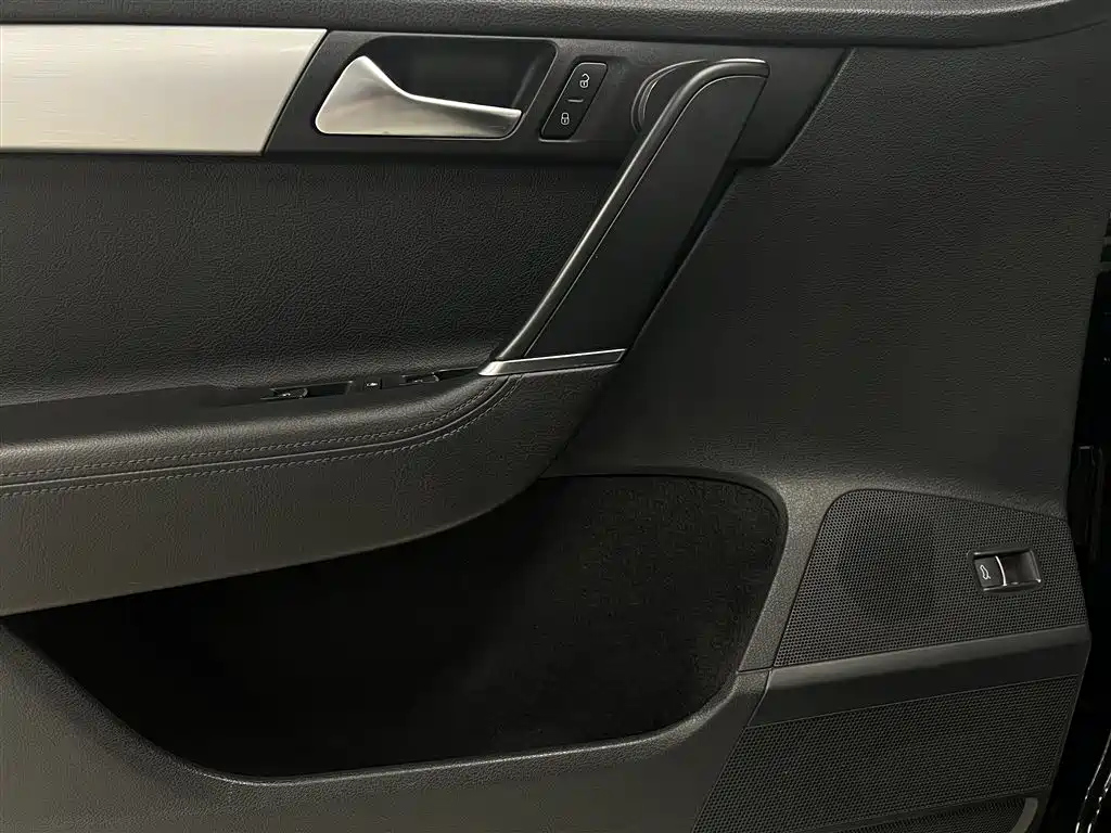 VOLKSWAGEN MAGOTAN 2016