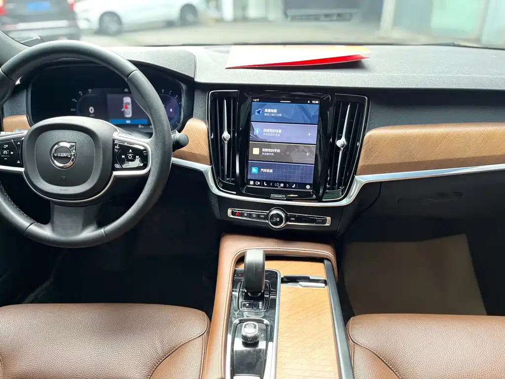 VOLVO S90 2022
