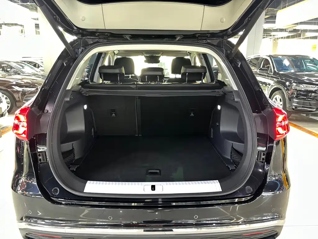 HONGQI HS5 2023