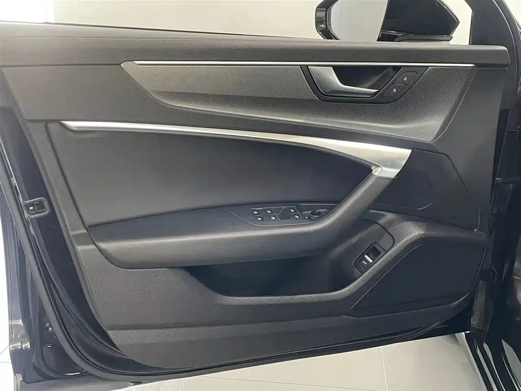 AUDI A6L 2021
