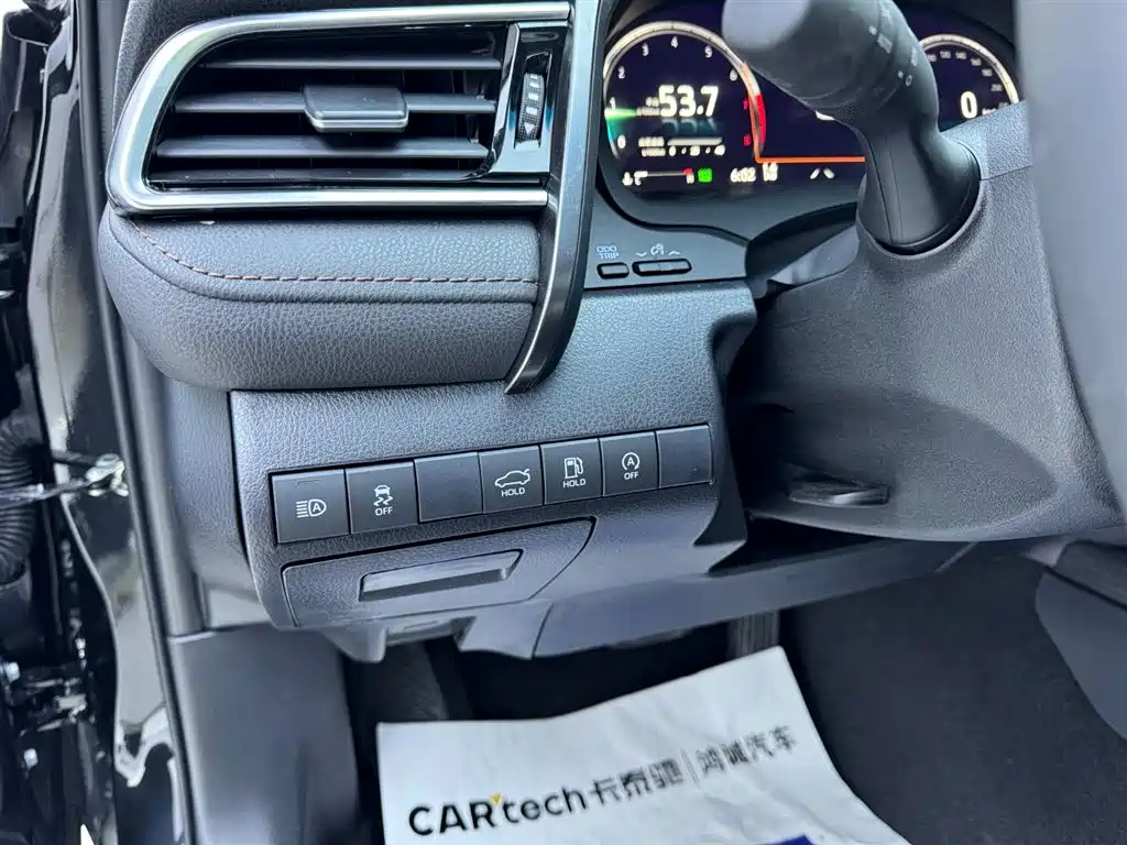 TOYOTA CAMRY 2023
