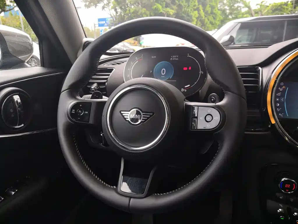 MINI CLUBMAN 2022