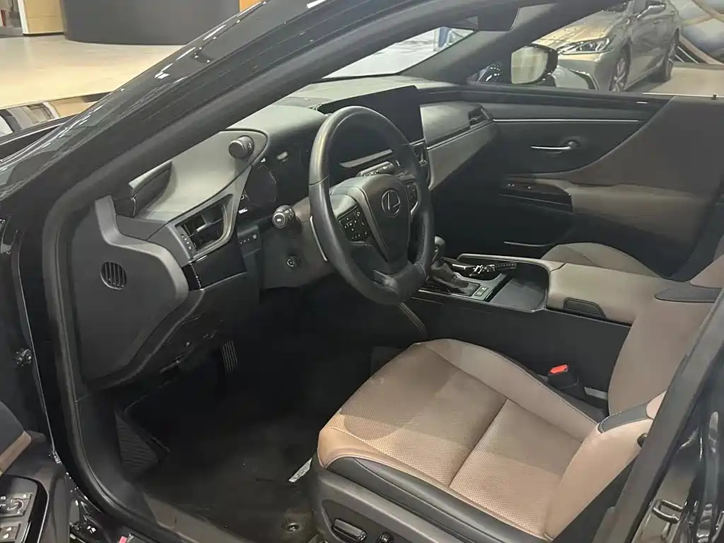 LEXUS ES 2023