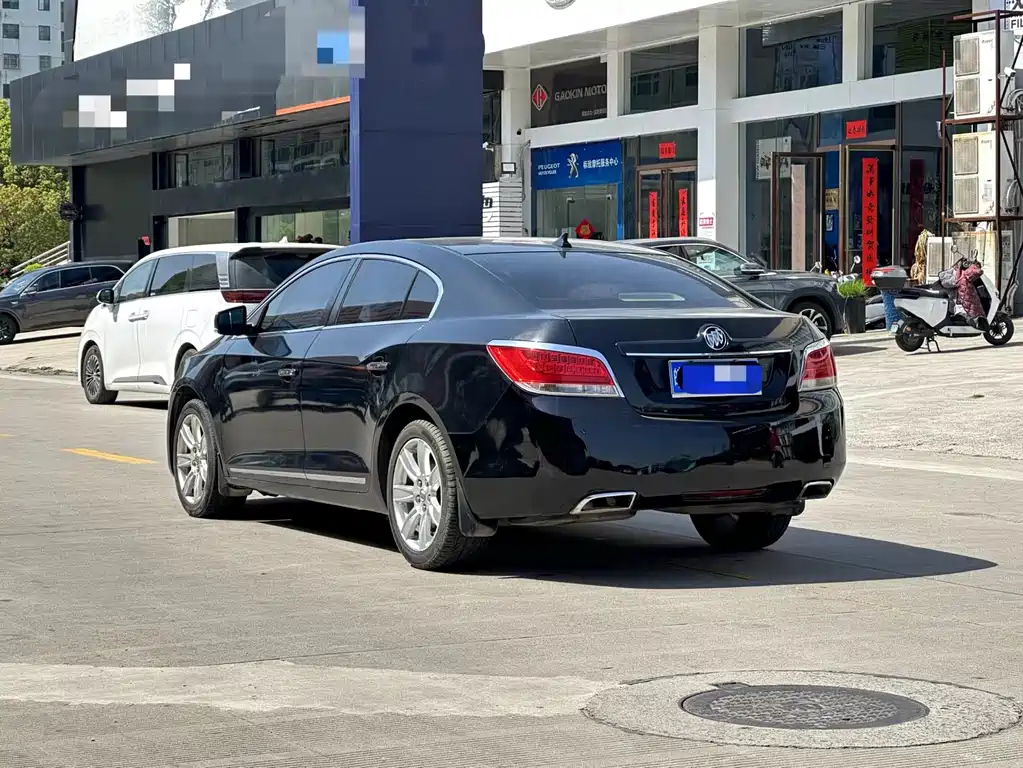BUICK LACROSSE 2013