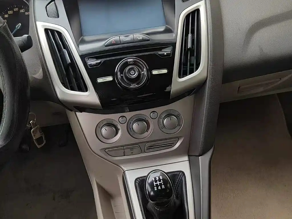 FORD FOCUS 2012