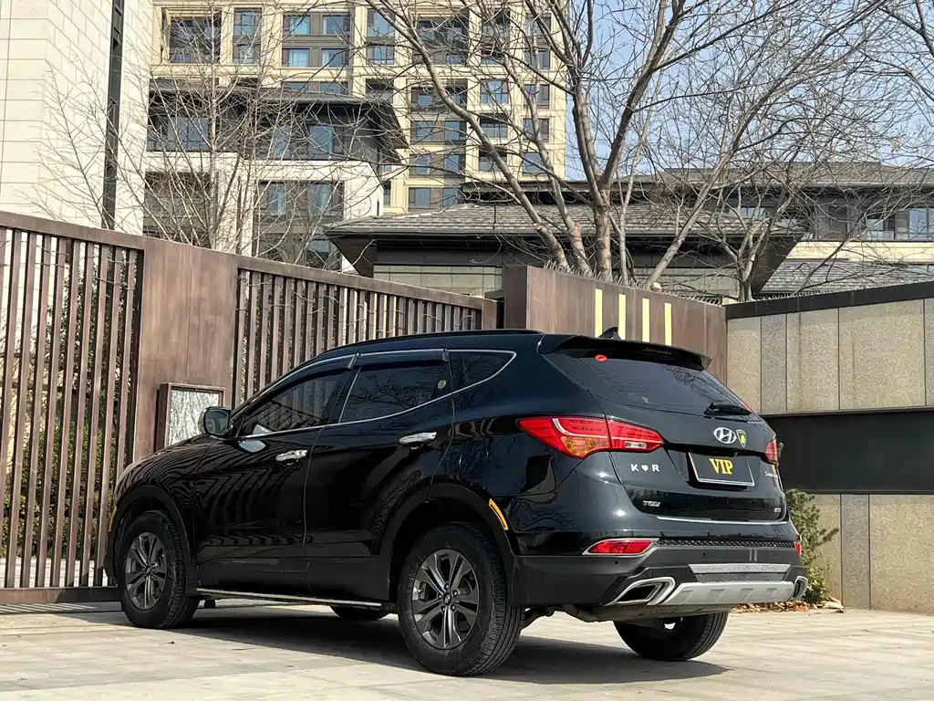 HYUNDAI SANTAFE 2014