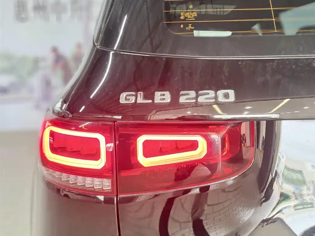 MERCEDES BENZ GLB 2022